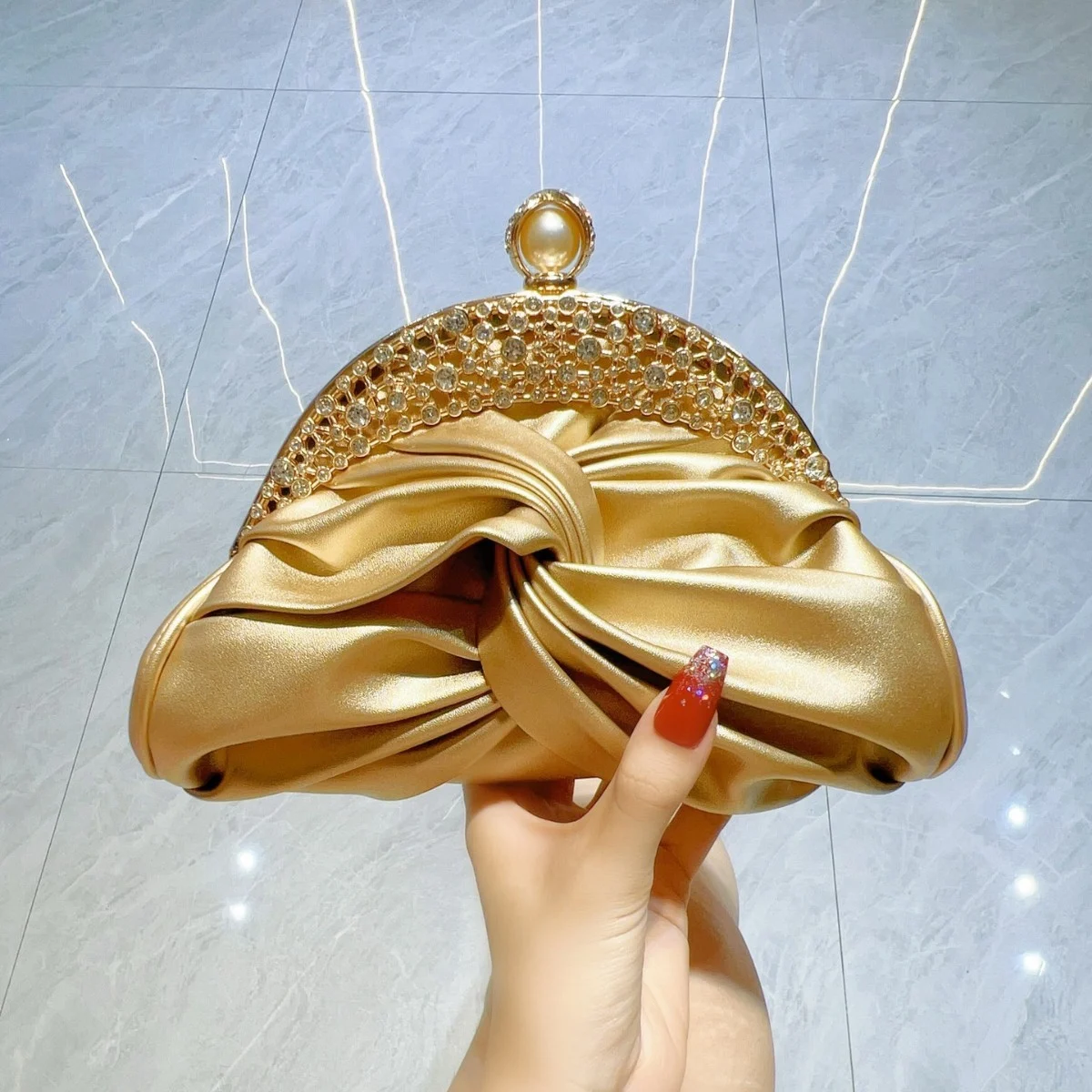 Diamond-embedded High-grade Socialite Clutch Mini - Image 4