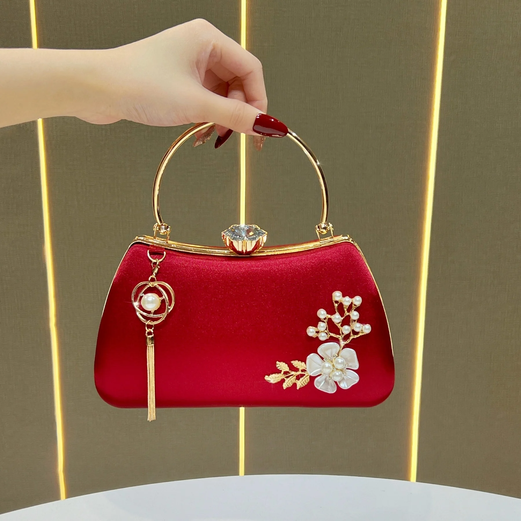 Pearl-encrusted Diamond-studded Tassel Pendant Handbag - Image 5