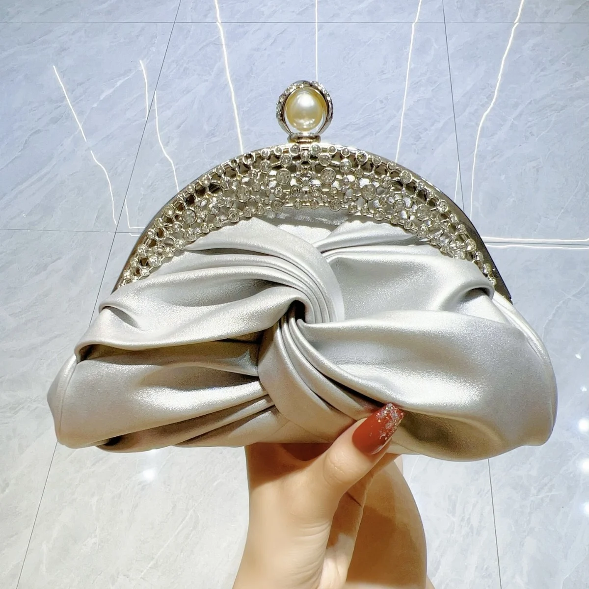 Diamond-embedded High-grade Socialite Clutch Mini - Image 2