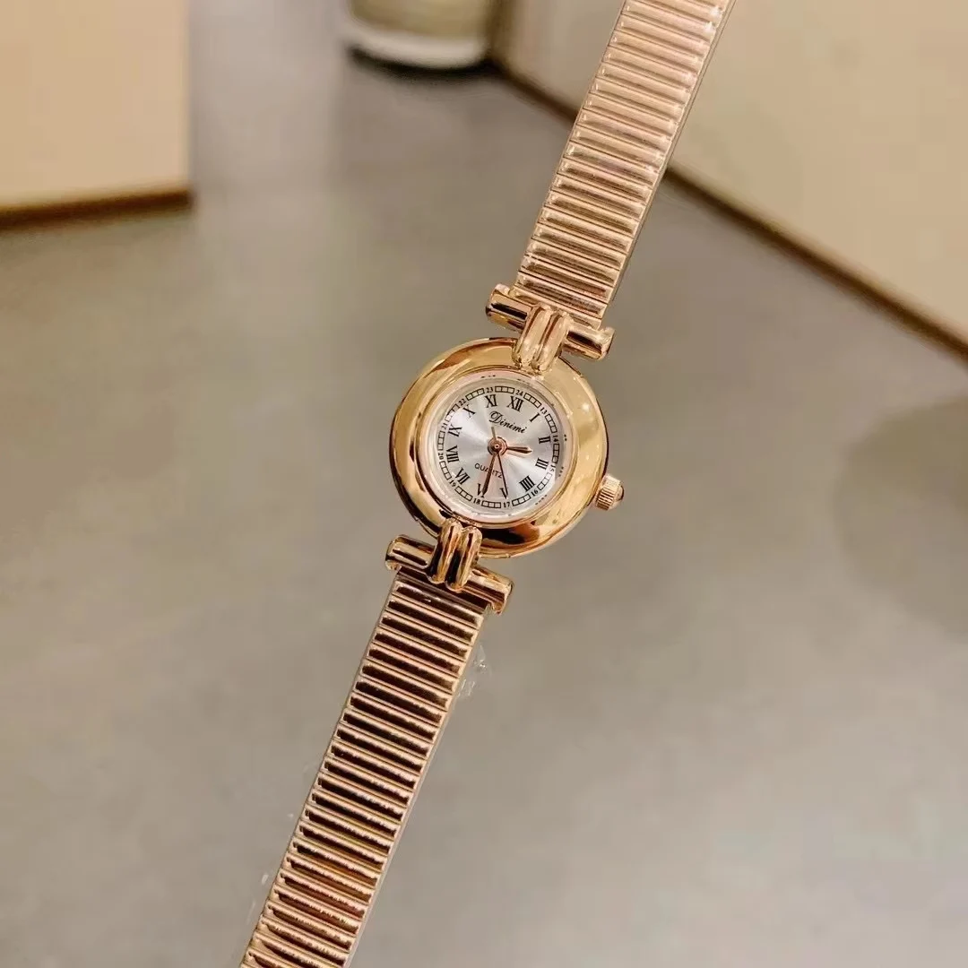 Fashionable Trend Quartz Watch Retro Lamp Luxurious Women's Watch - Image 2