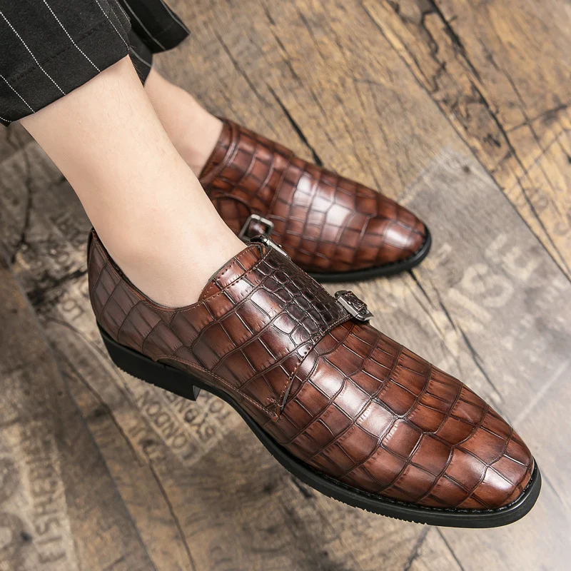 British-style Mens Leather Shoes With A Square Toe And Embossed Pattern - Image 6