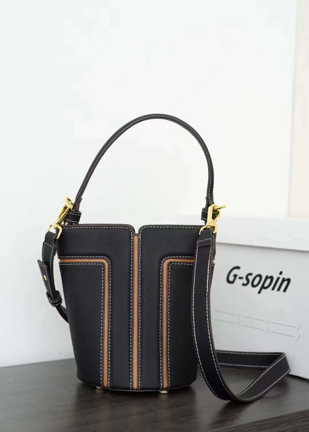 Top Layer Cowhide Trendy Large Capacity Tote Shoulder Bag - Image 4