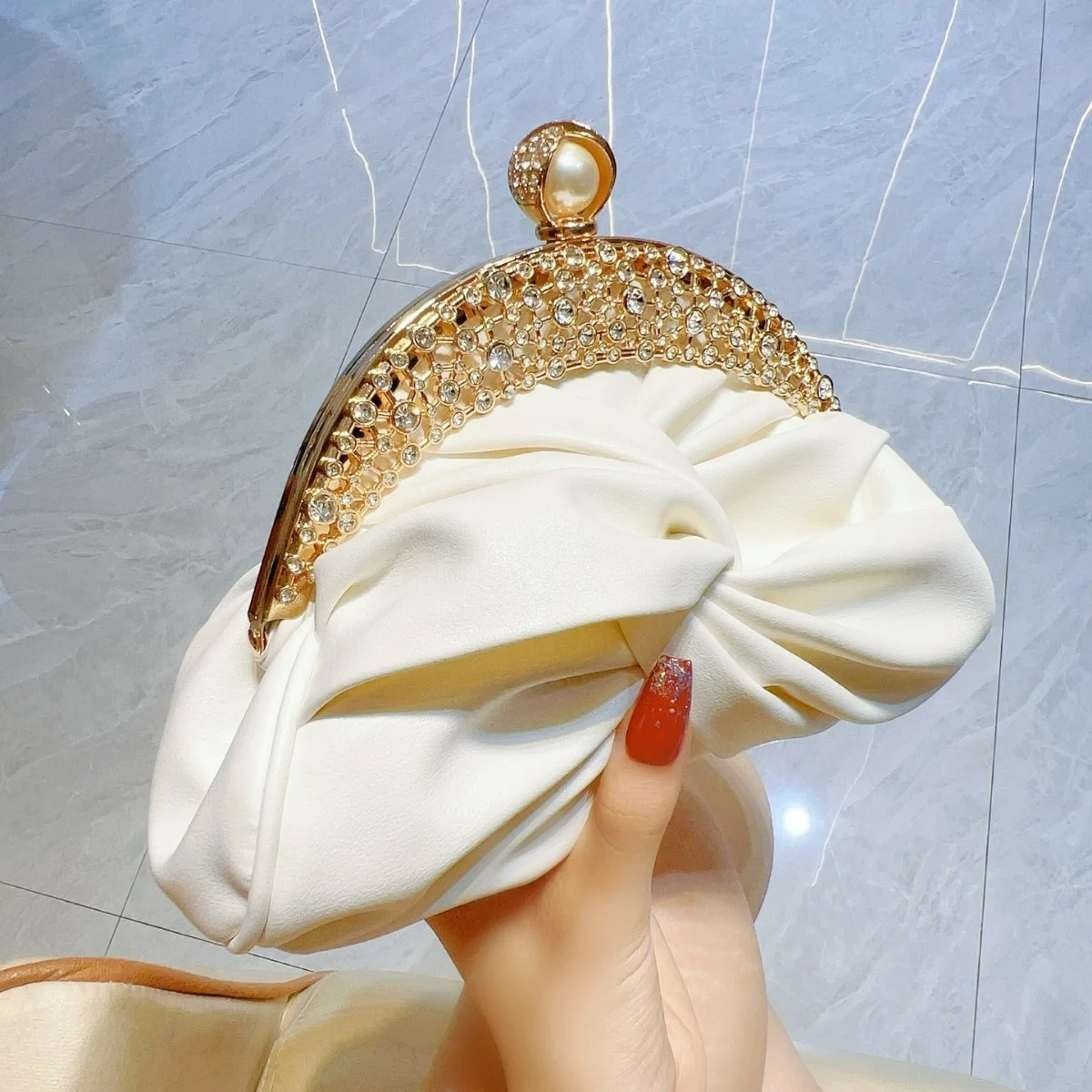 Diamond-embedded High-grade Socialite Clutch Mini - Image 9