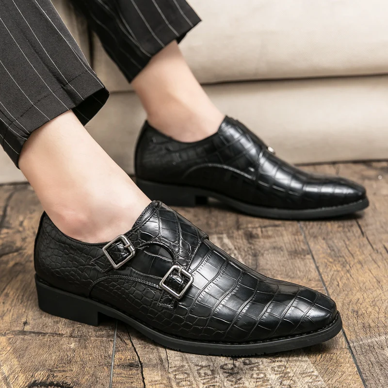 British-style Mens Leather Shoes With A Square Toe And Embossed Pattern - Image 5