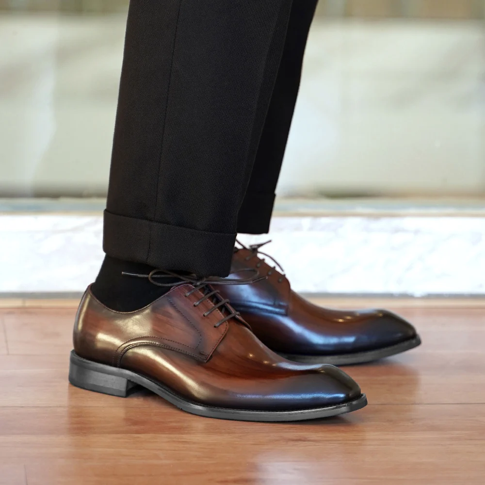 Men's Fashion Distressed Square-Toe Leather Shoes With Wood Grain Pattern - Image 6