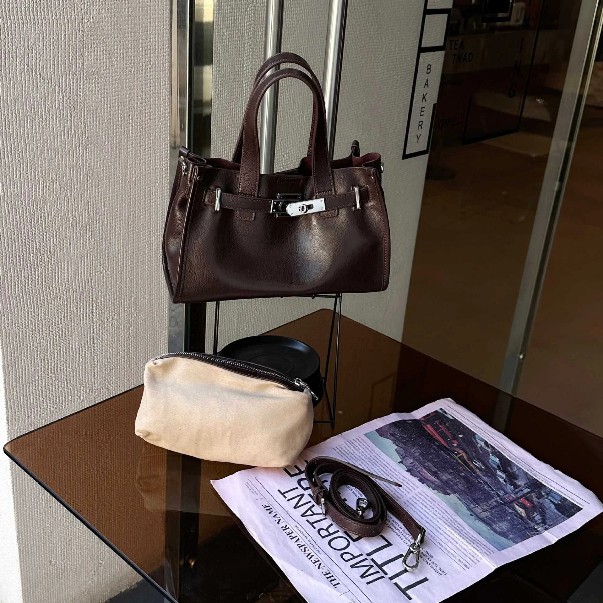 Genuine Leather Women's Bag With A High-end Feel, Luxury Casual Tote Bag, Large Capacity, Top-grain Cowhide Shoulder And Crossbody Bag - Image 3
