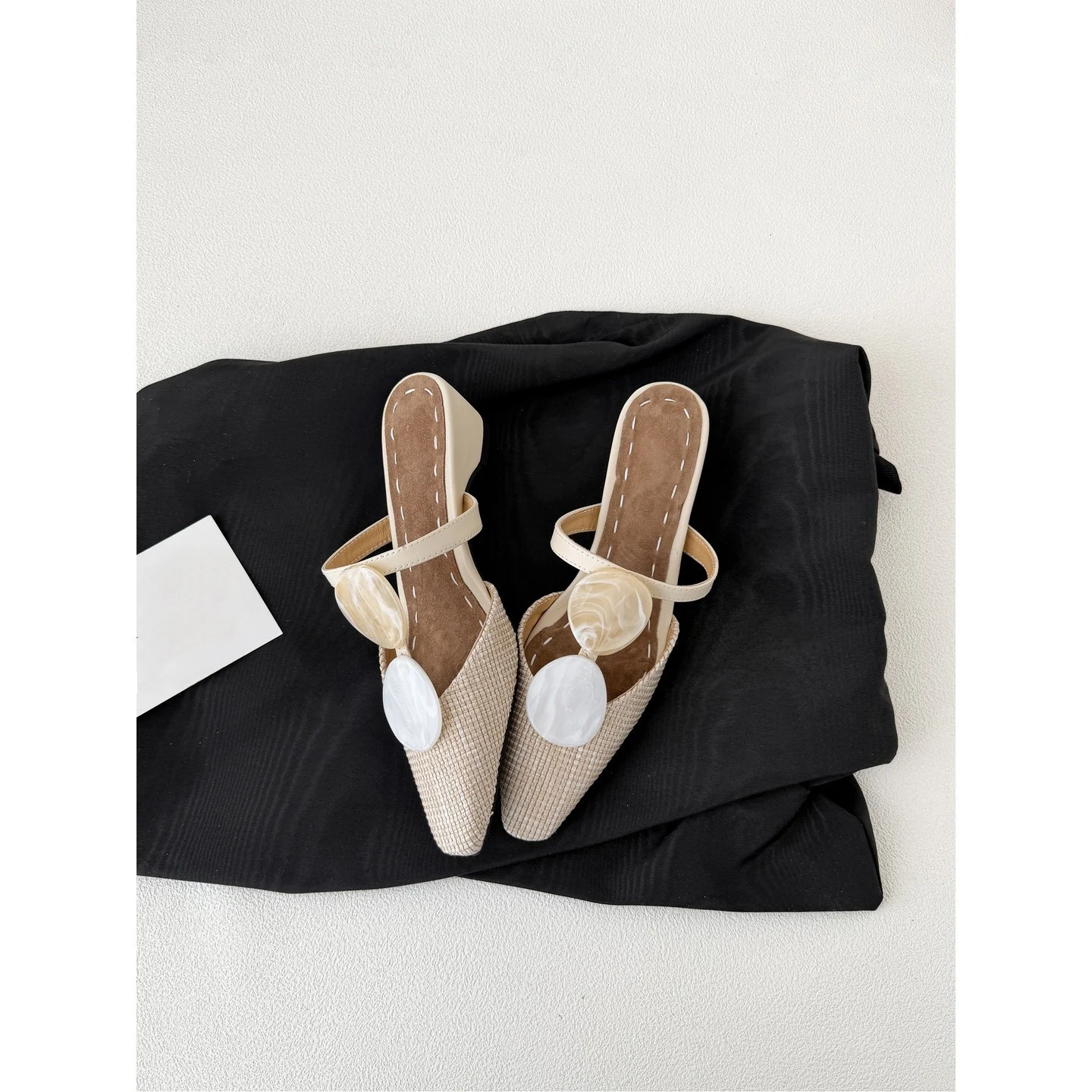 Daoguang Holiday Amber Buckle Woven Breathable Mules For Women, French One-Strap Closed Toe Summer Slide Sandals - Image 7
